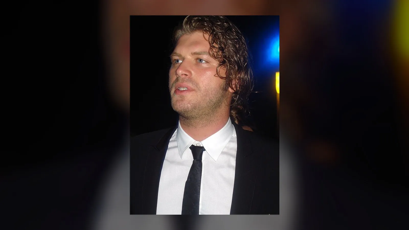 Kıvanç Tatlıtuğ, protagonista de Cesur ve Güzel, durante un acto público en 2009