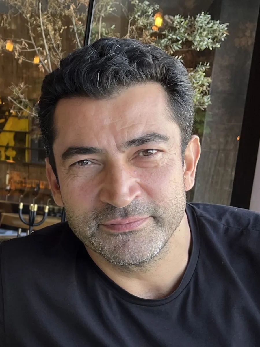 Retrato de Kenan İmirzalıoğlu