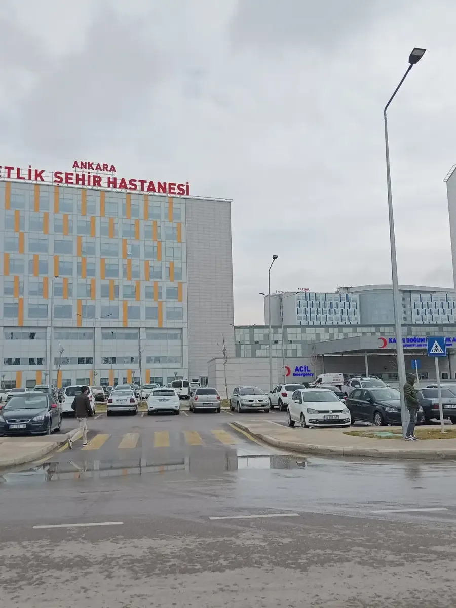 Fachada del Hospital Ciudad de Etlik, en Ankara