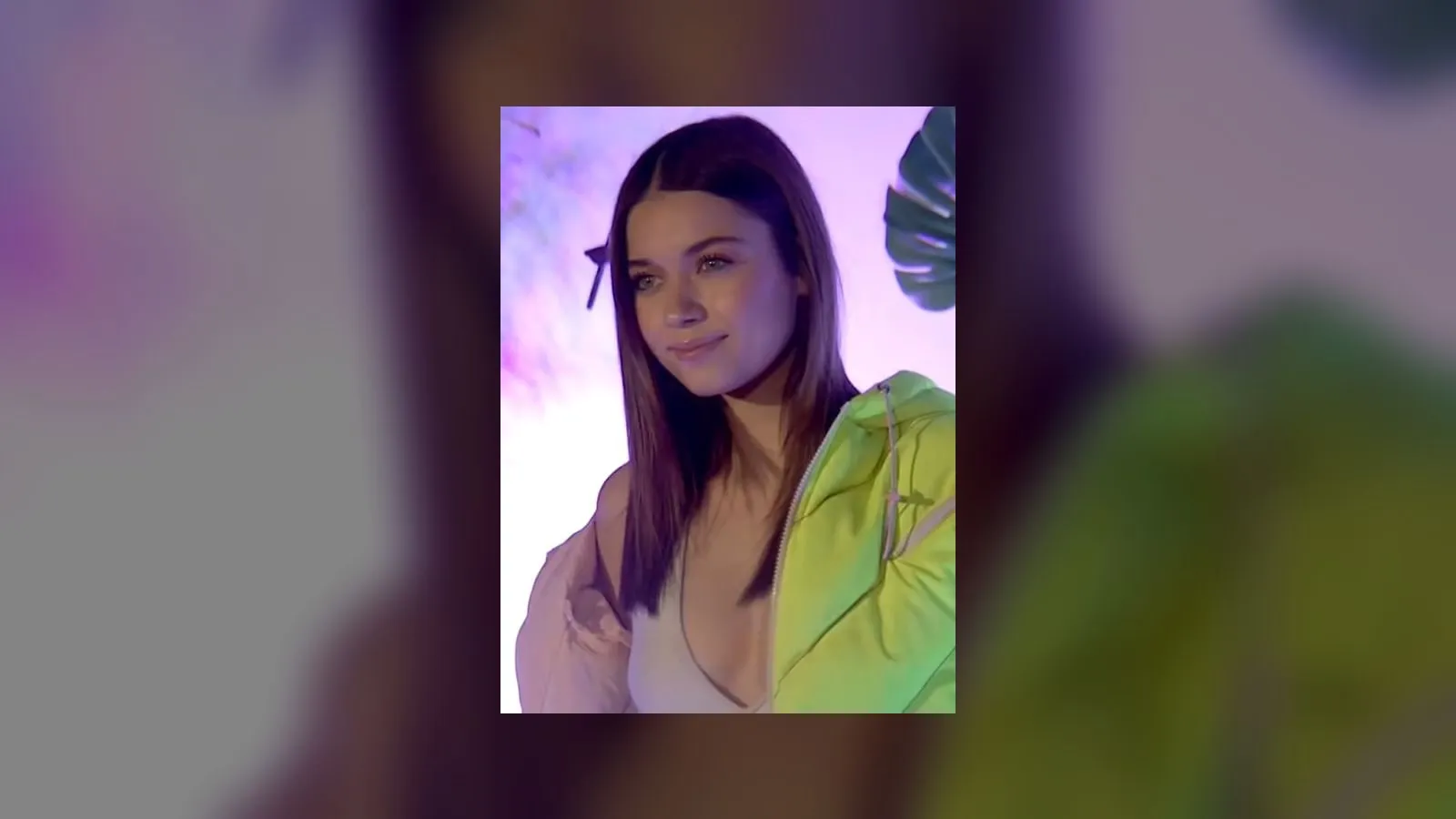 Afra Saraçoğlu, intérprete de Seyran en Yalı Çapkını, durante una aparición pública de 2019